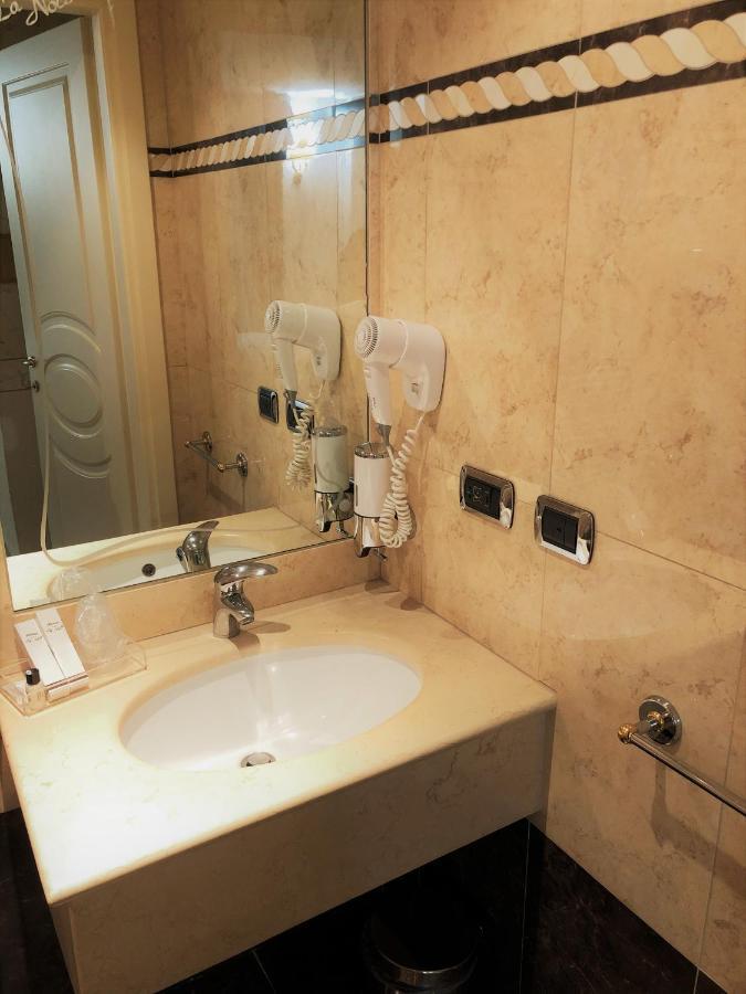 Hotel La Noce Chivasso Extérieur photo