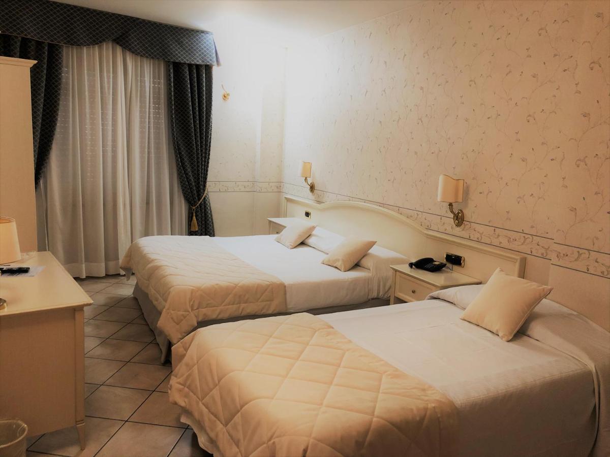 Hotel La Noce Chivasso Extérieur photo